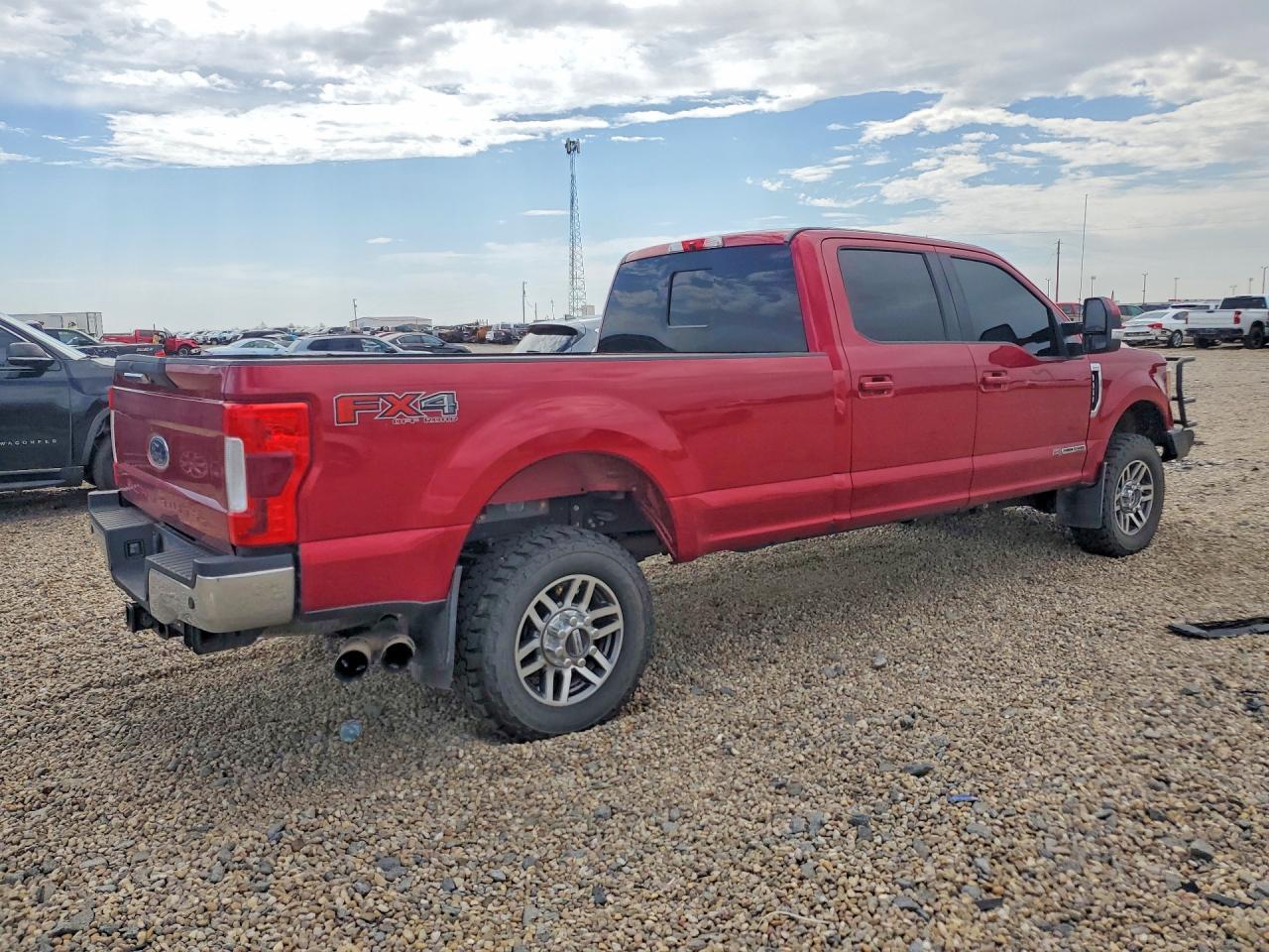 2017 Ford F350 Super Duty - Фото 3