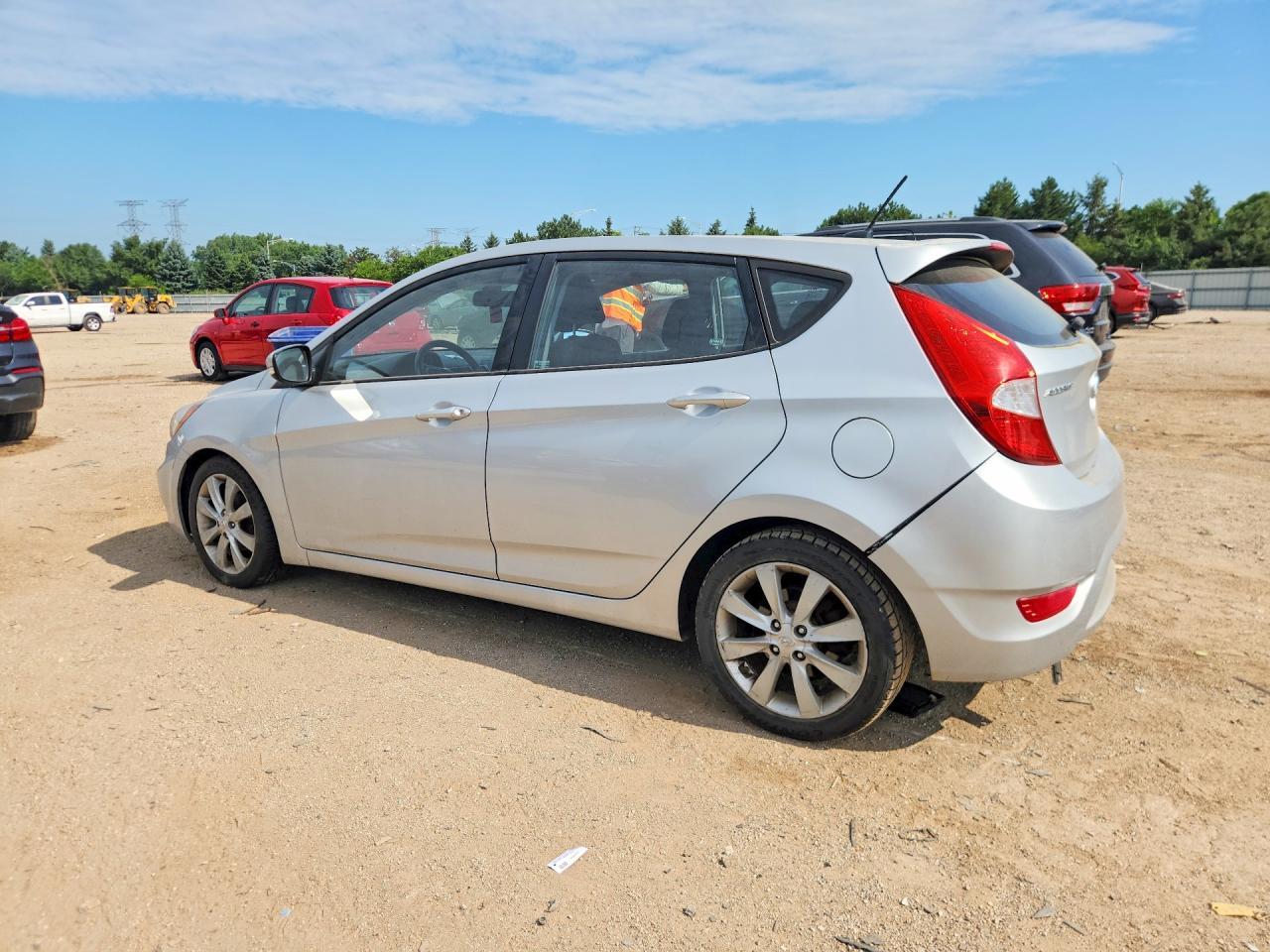 2013 Hyundai Accent Se - Фото 2