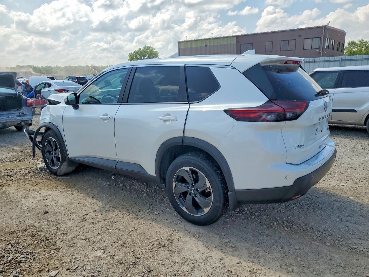 2026 Nissan Rogue Sv - Image 2