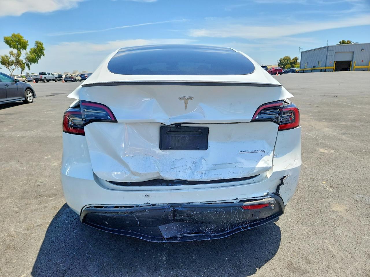 2023 Tesla Model Y - Фото 6
