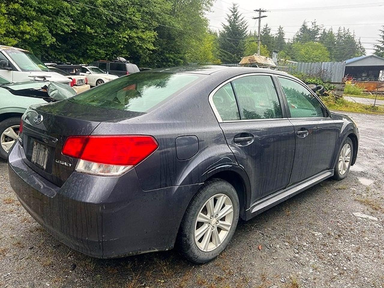 2010 Subaru Legacy 2.5I Premium - Image 4