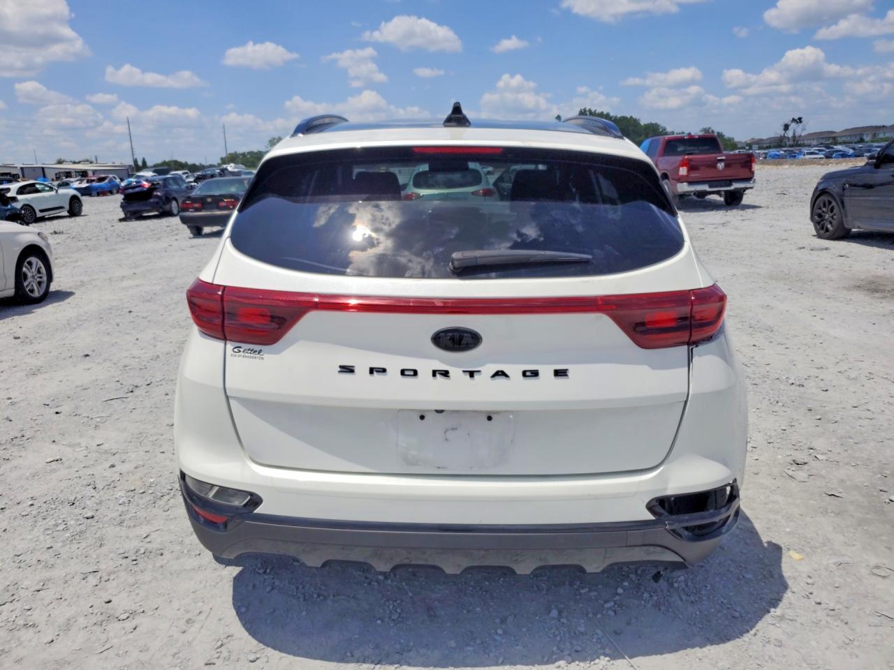 2022 Kia Sportage S - Image 6