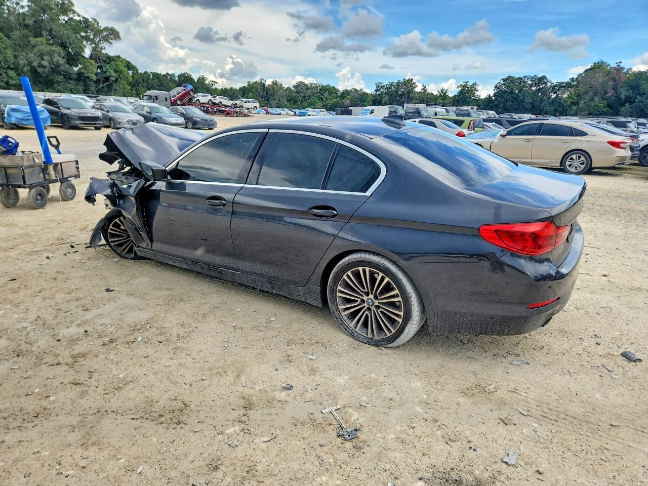 2019 BMW 530 I - Фото 2