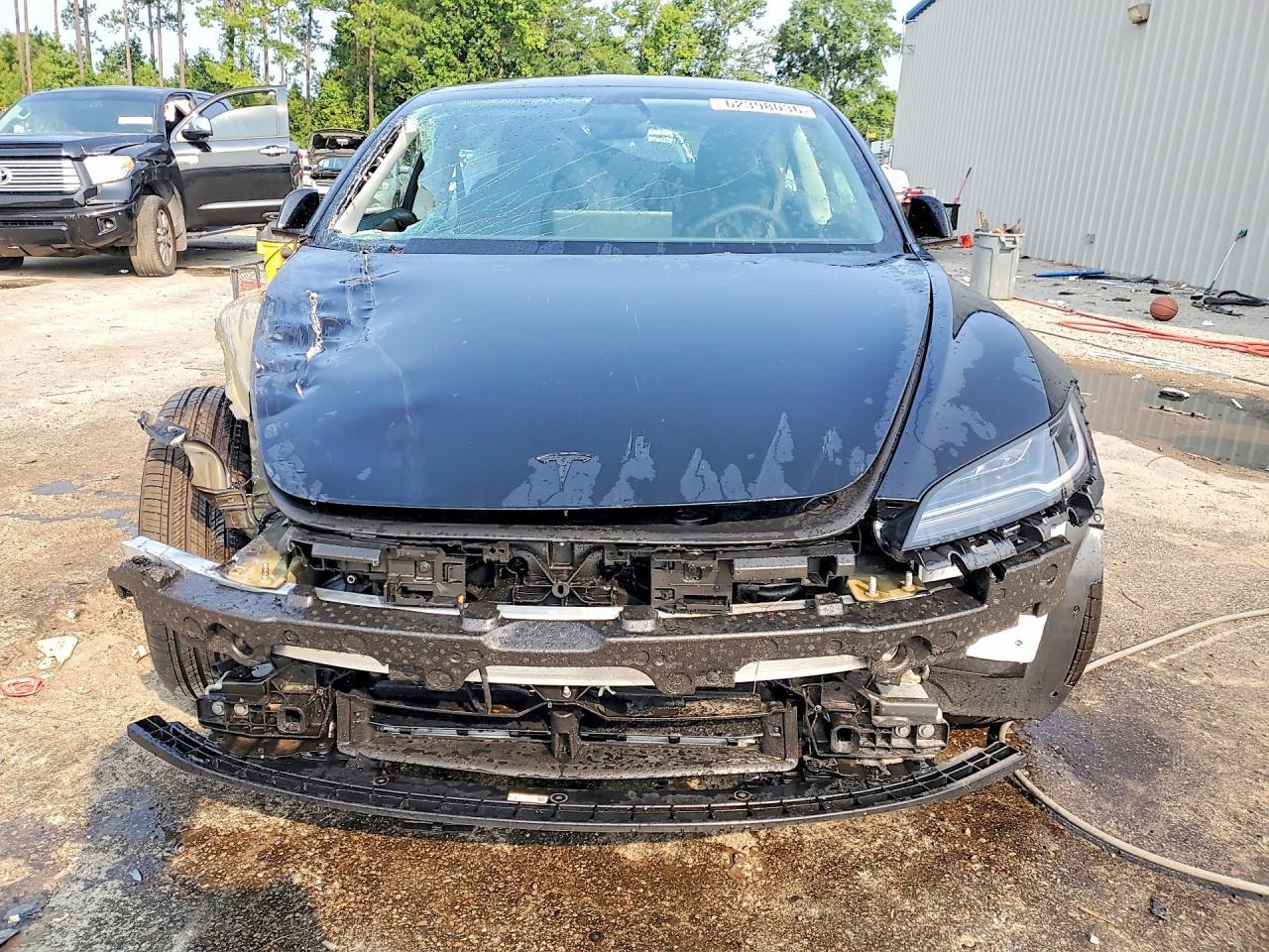 2026 Tesla Model 3 - Фото 5
