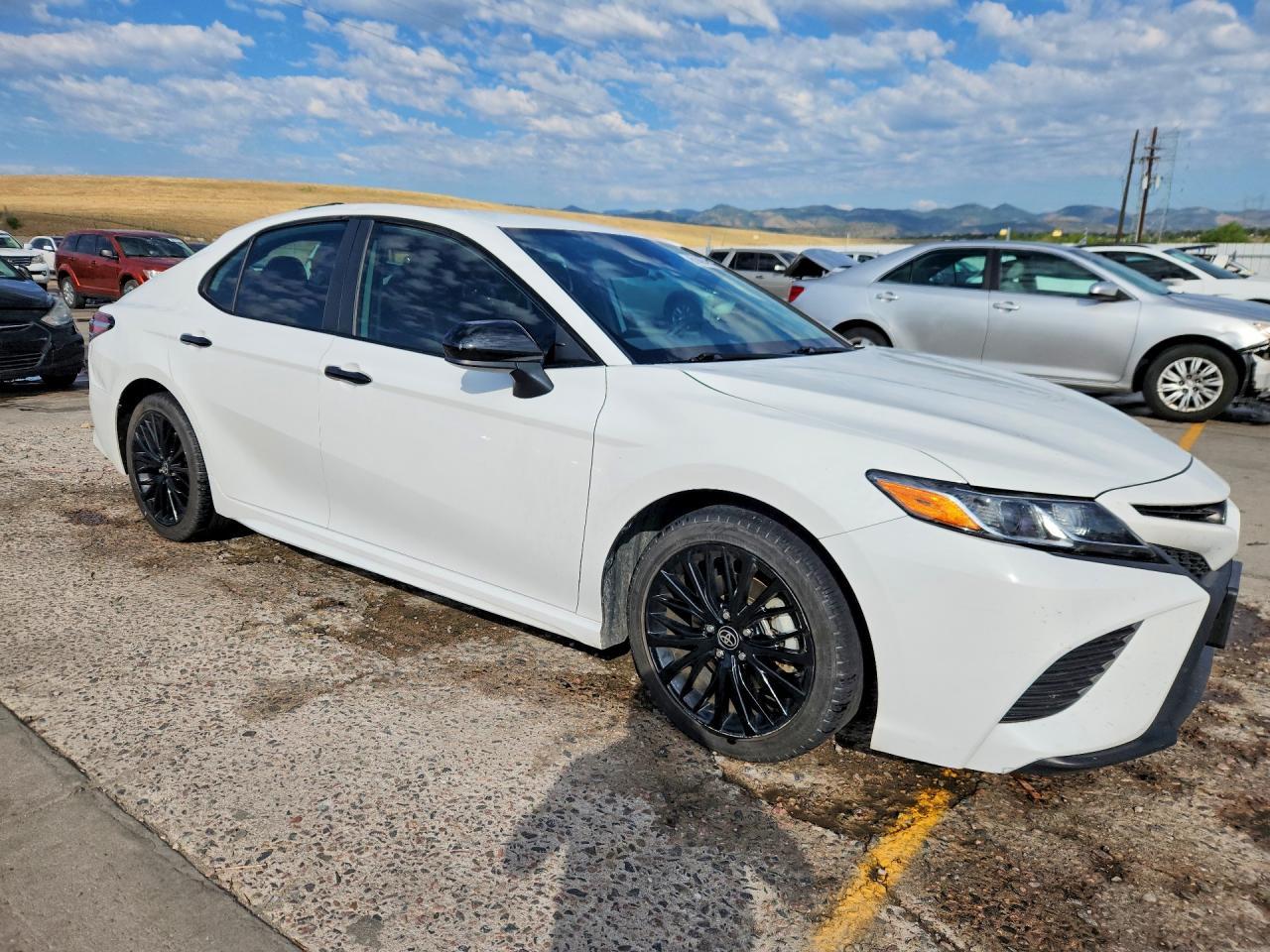 2020 Toyota Camry Se Nightshade - Фото 4