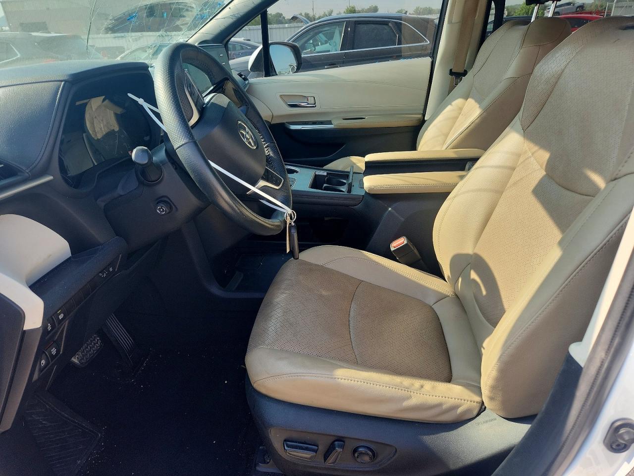 2022 Toyota Sienna Limited 7-Passenger - Фото 7