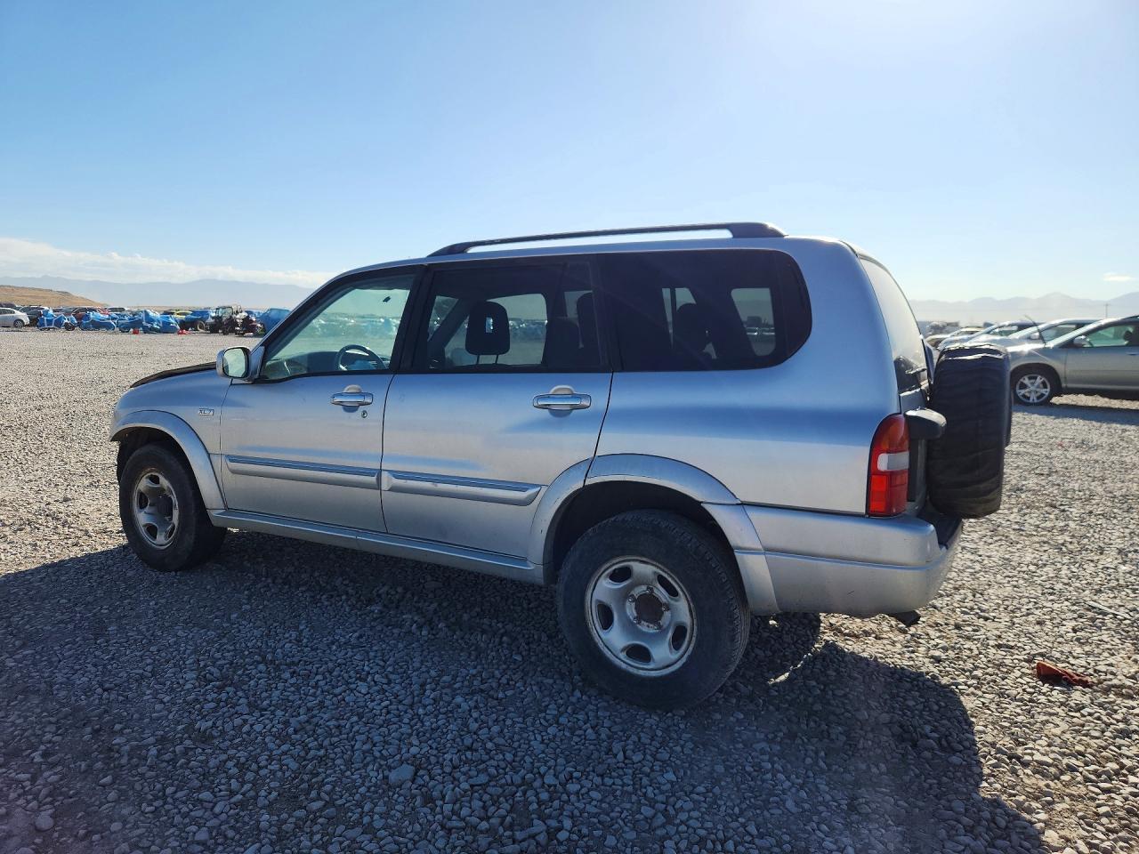 2002 Suzuki Xl7 Plus - Image 2
