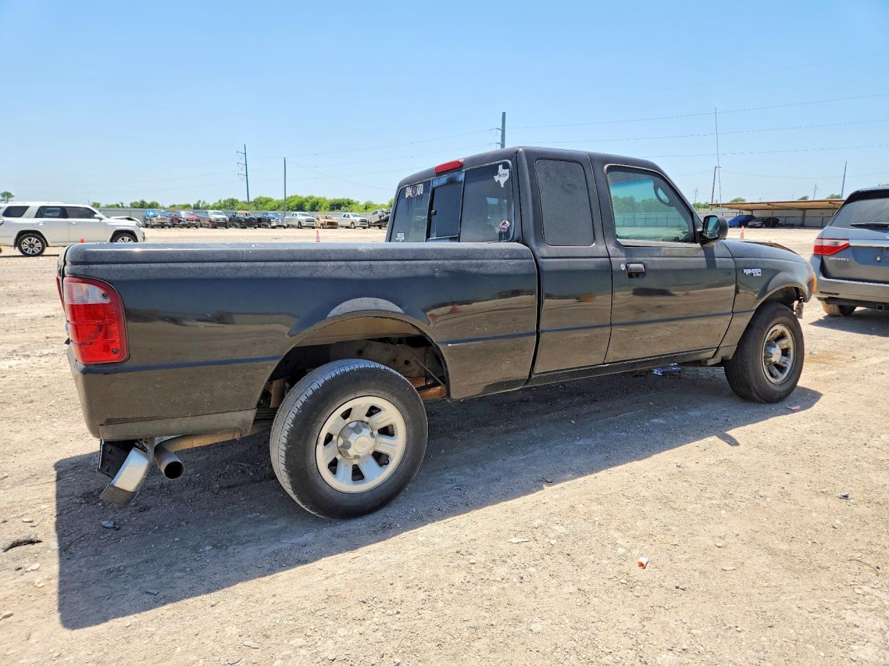 2004 Ford Ranger Super Cab - Image 3