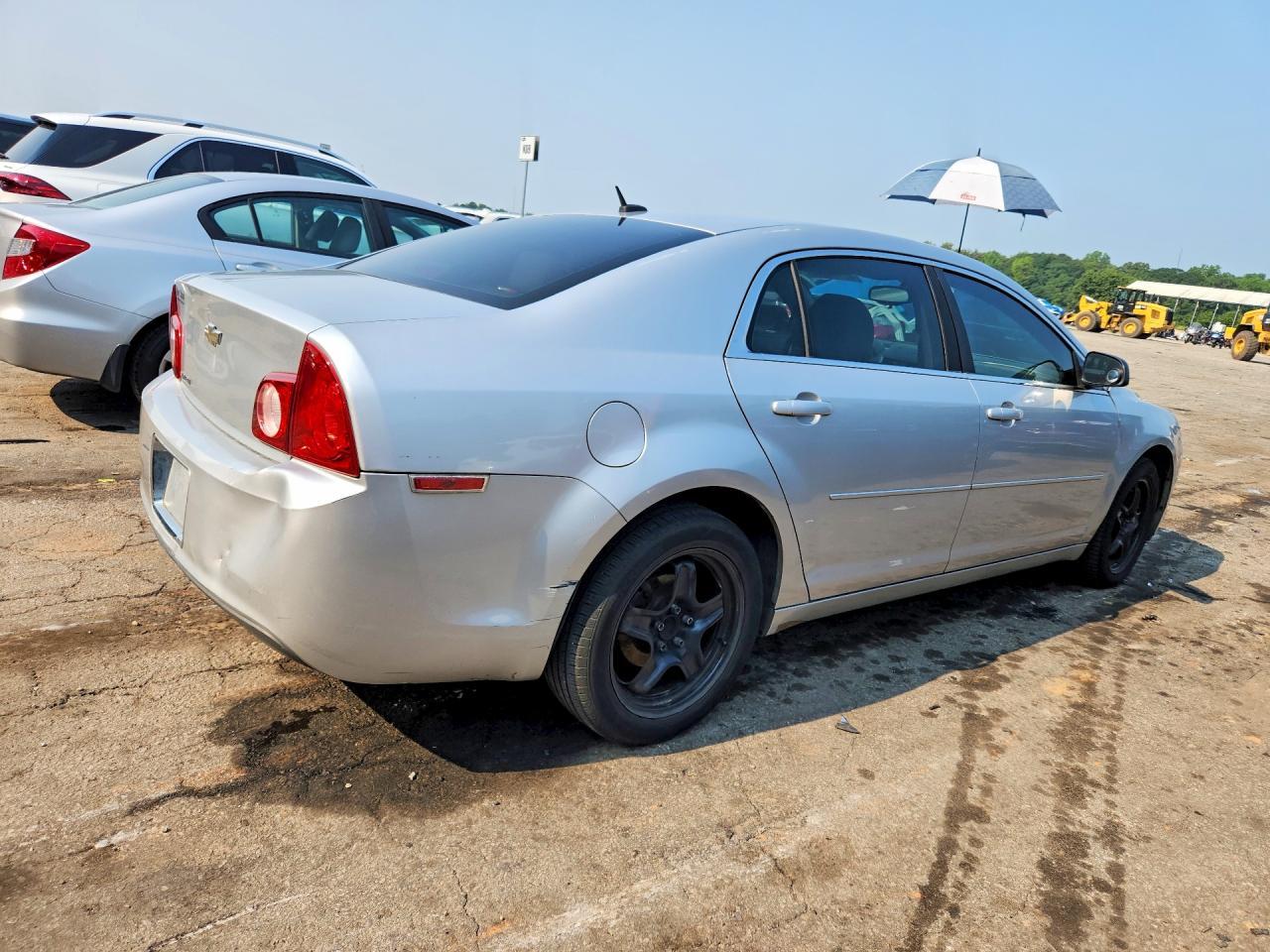 2010 Chevrolet Malibu Ls - Image 3