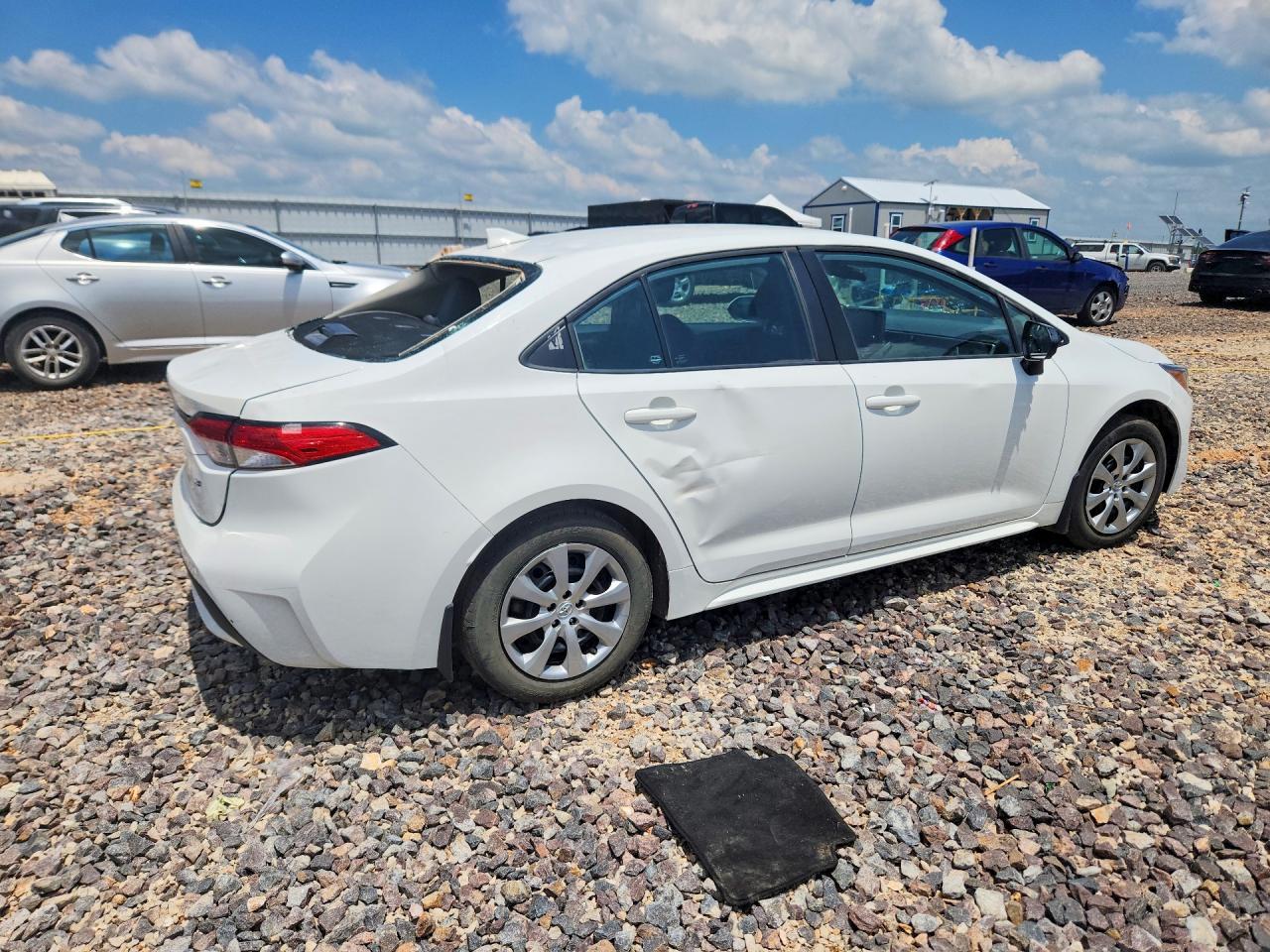 2022 Toyota Corolla Le - Image 3