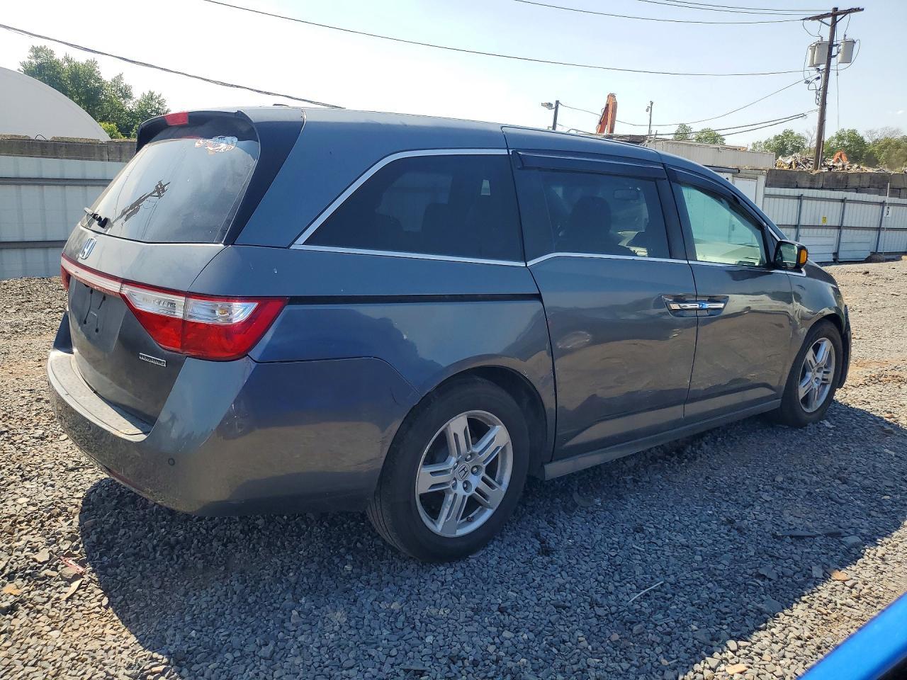 2011 Honda Odyssey Touring - Фото 3
