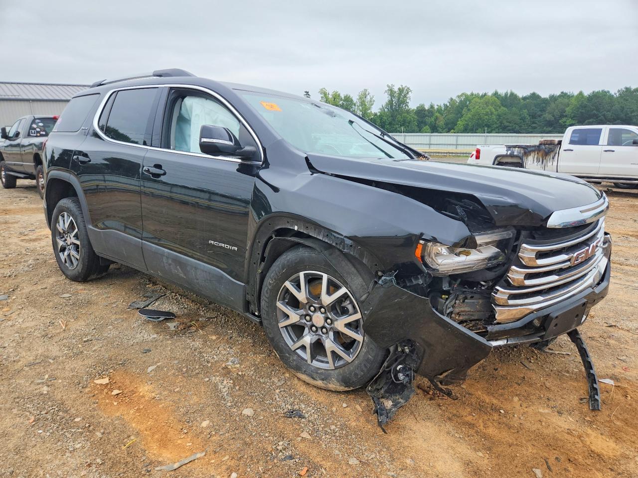 2023 GMC Acadia Slt - Image 4