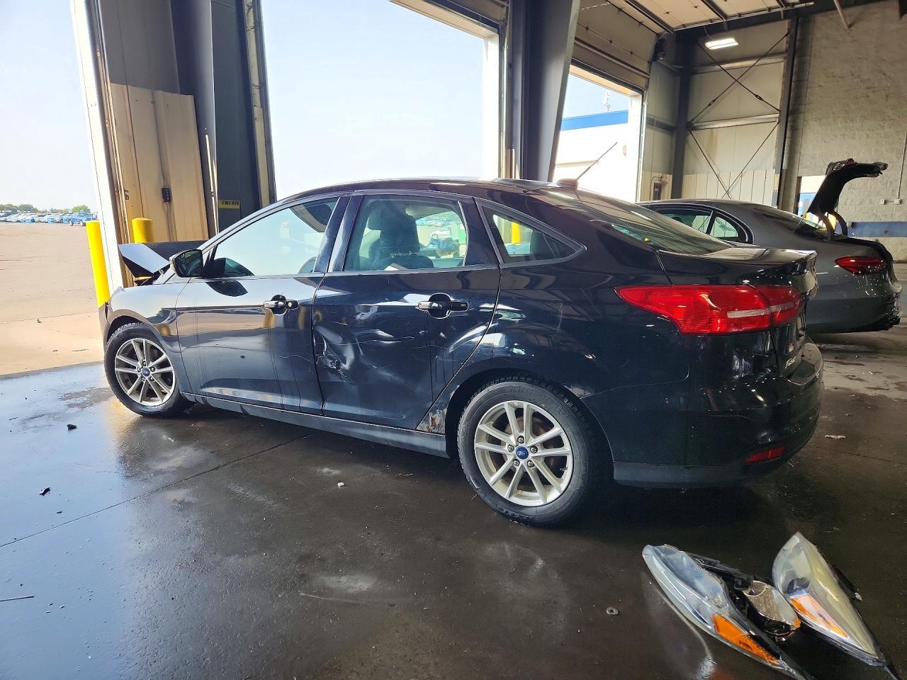2016 Ford Focus Se - Image 2