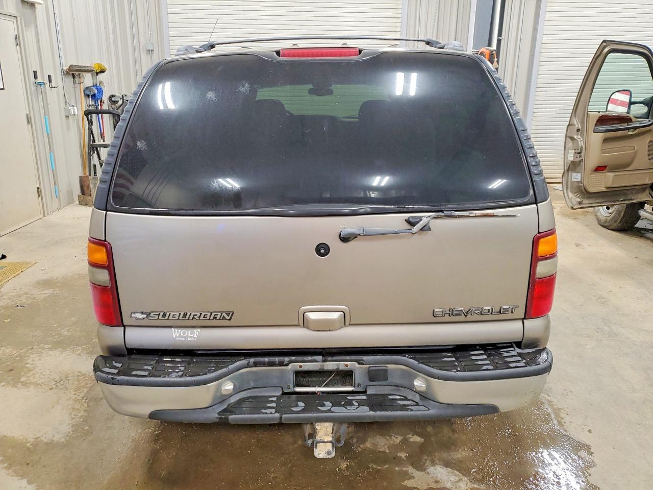 2001 Chevrolet Suburban K1500 - Image 6