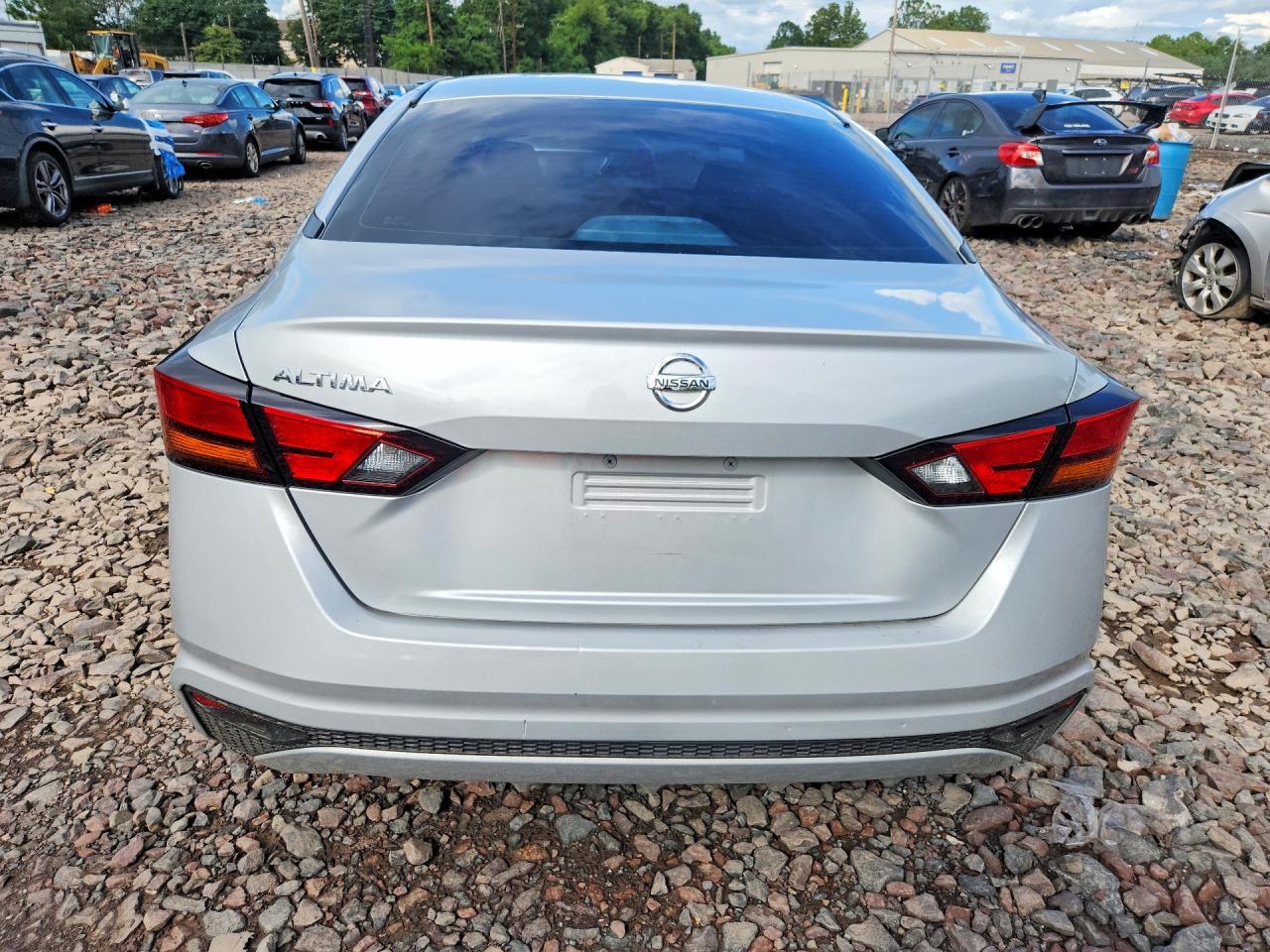 2021 Nissan Altima S - Фото 6