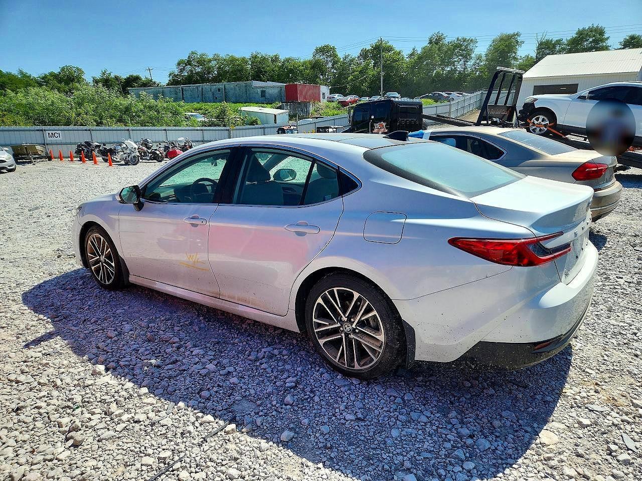 2025 Toyota Camry Xle - Фото 2
