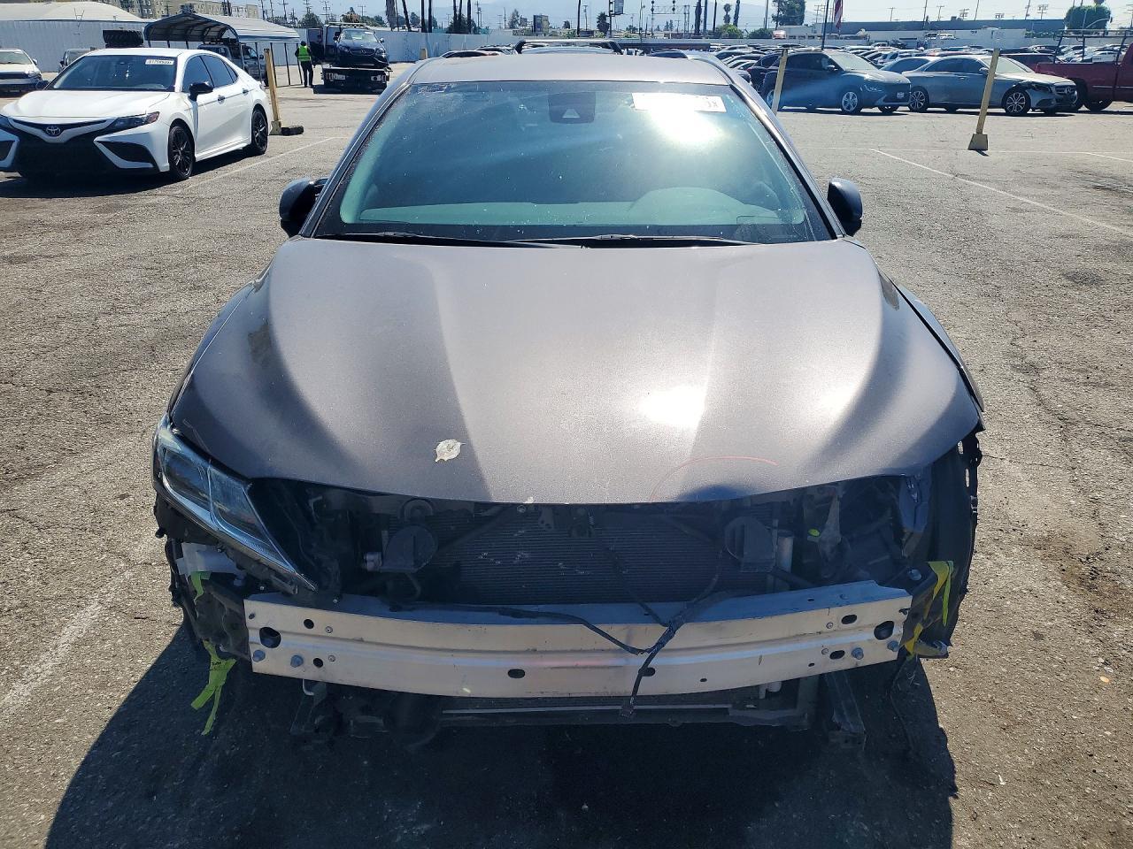 2023 Toyota Camry Se - Фото 5