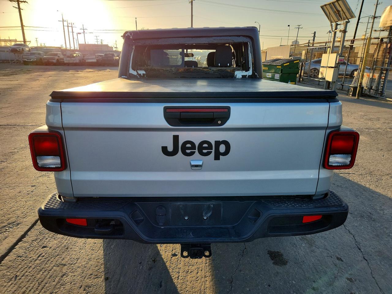2022 Jeep Gladiator Sport - Фото 6