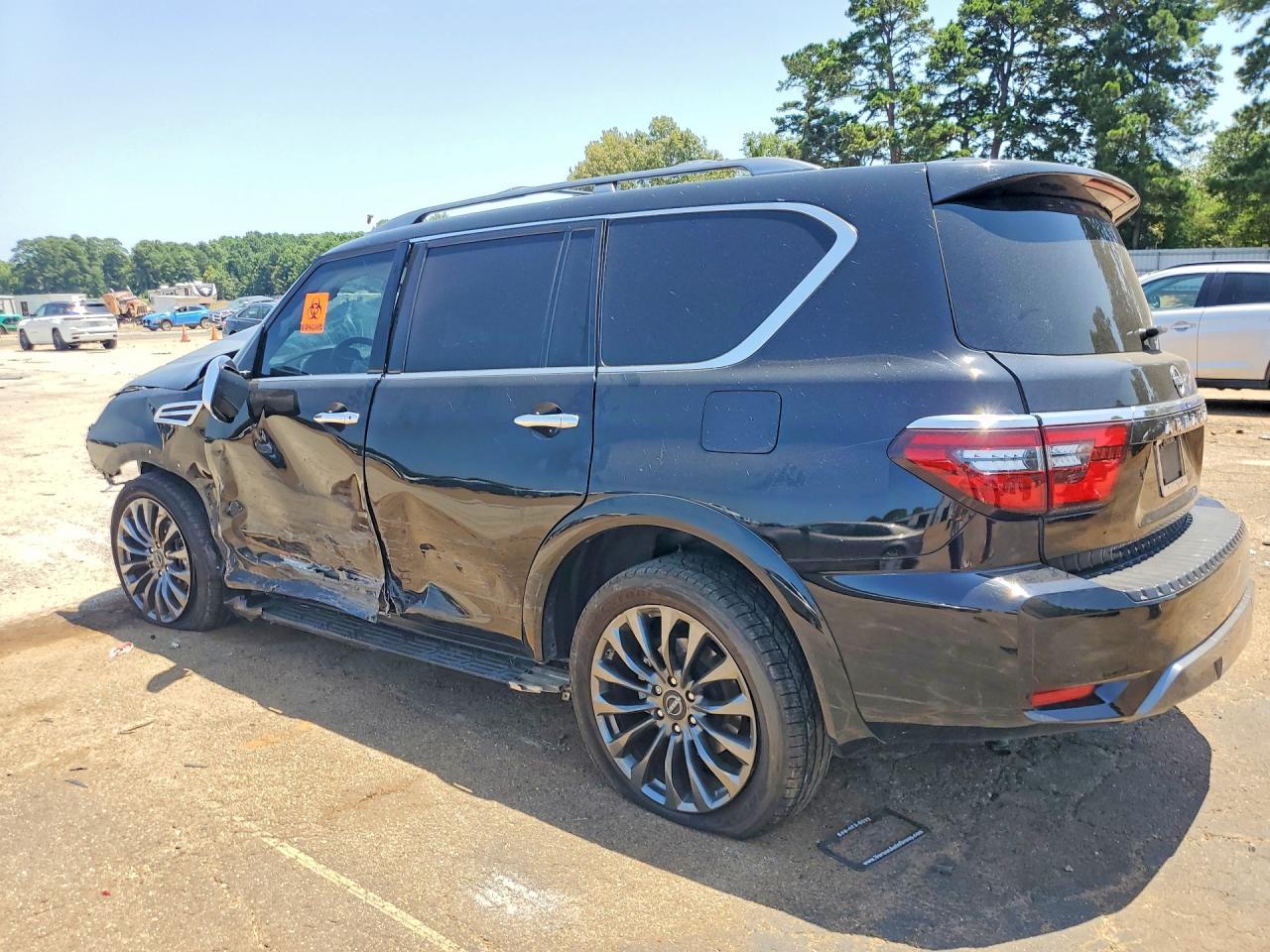 2023 Nissan Armada Platinum - Image 2