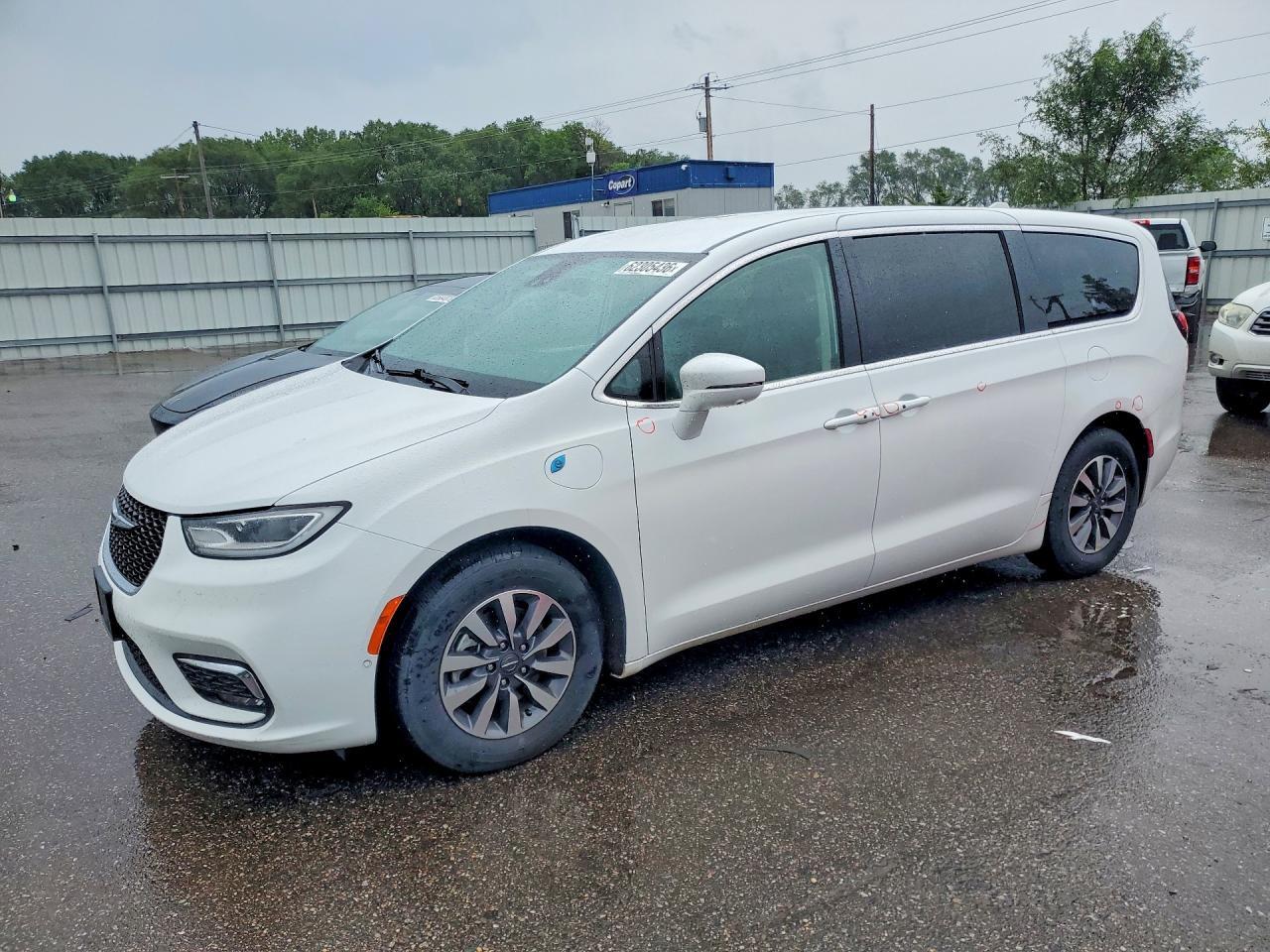 2022 Chrysler Pacifica Hybrid Touring L