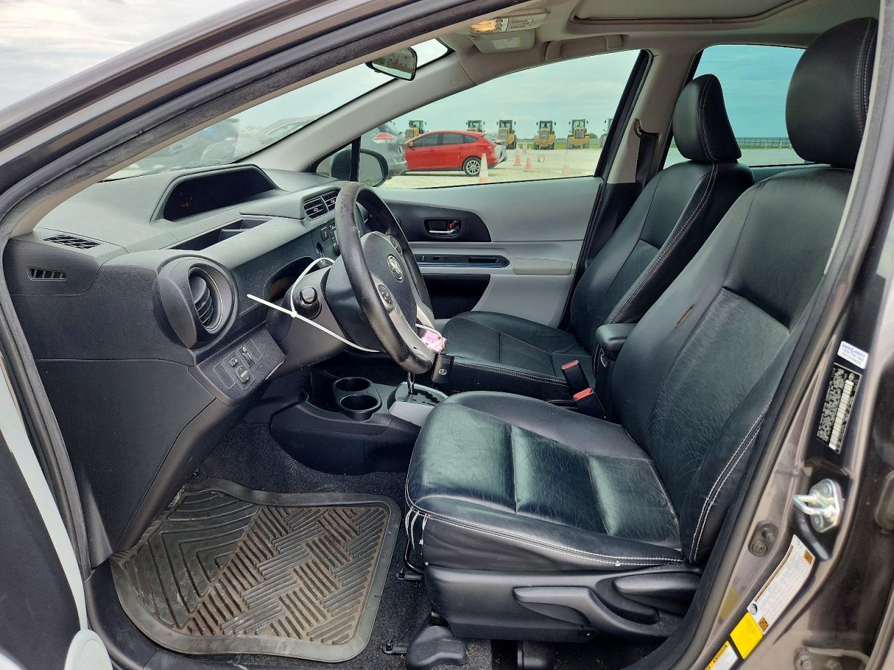 2013 Toyota Prius C Three - Фото 7