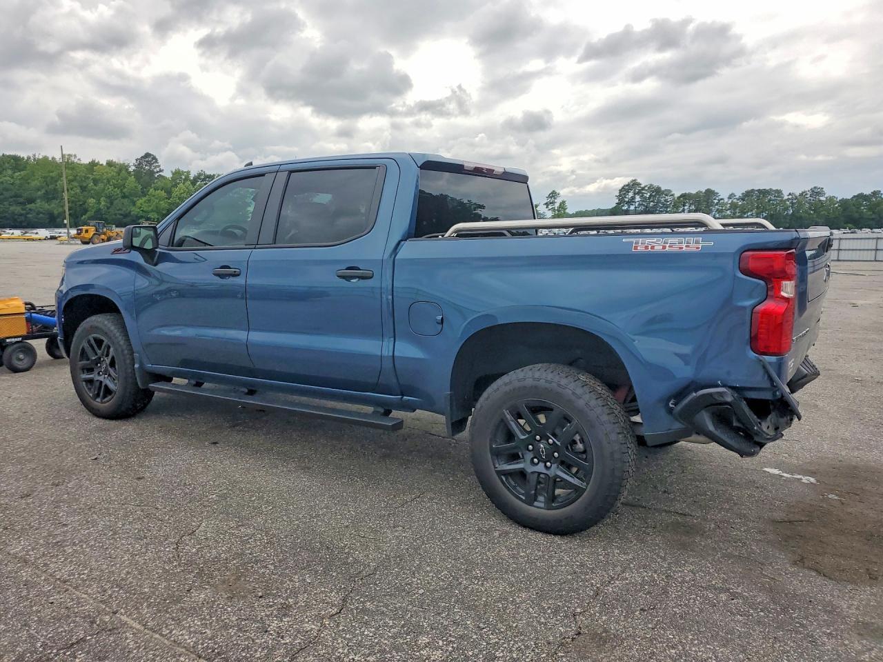 2024 Chevrolet Silverado K1500 Trail Boss Custom - Фото 2