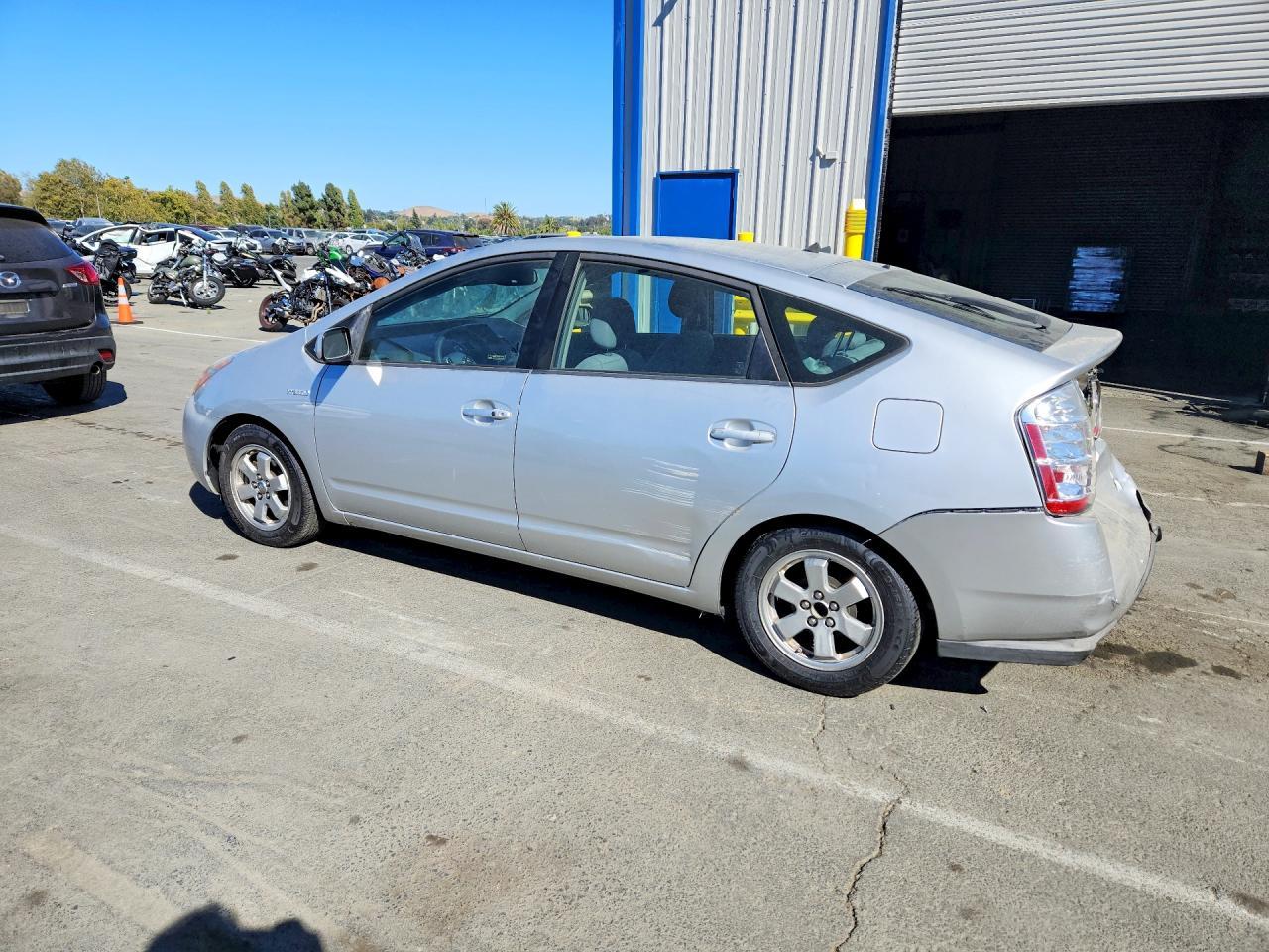 2007 Toyota Prius Base - Фото 2