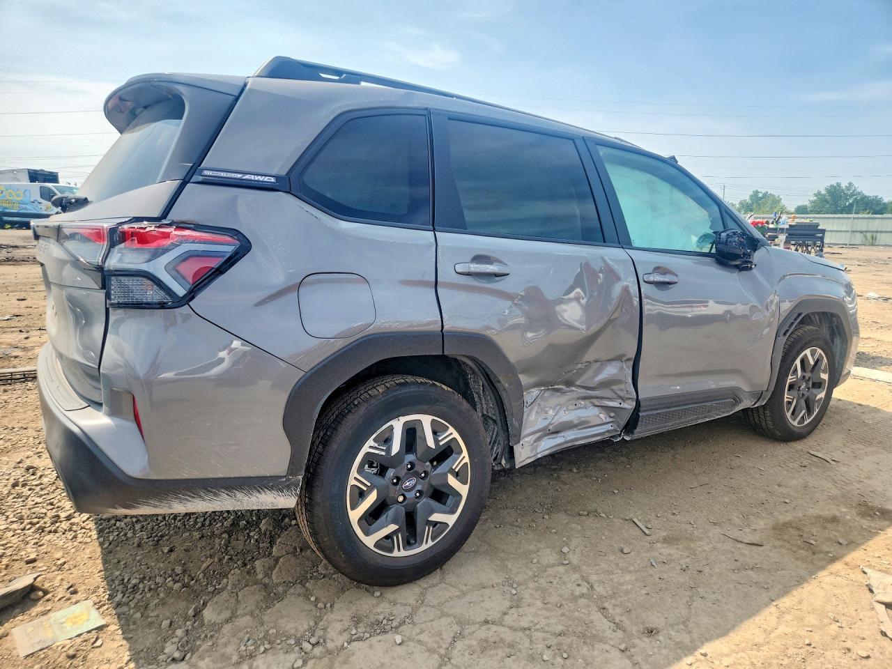 2026 Subaru Forester Premium - Фото 3