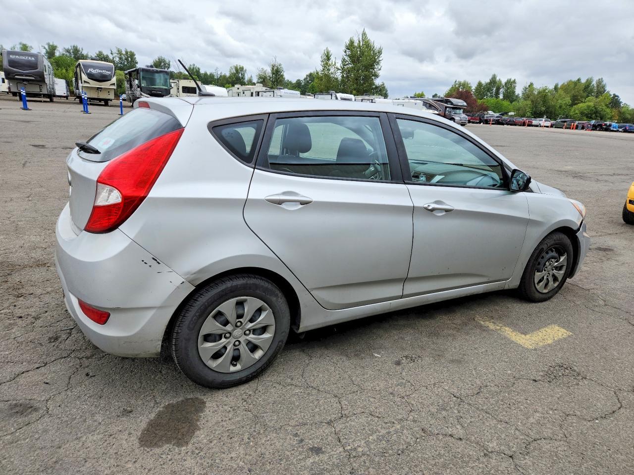 2015 Hyundai Accent - Фото 3