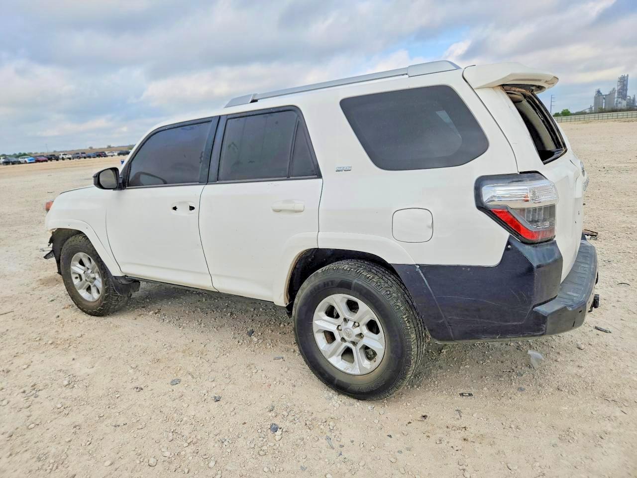2017 Toyota 4Runner Sr5 Premium - Фото 2
