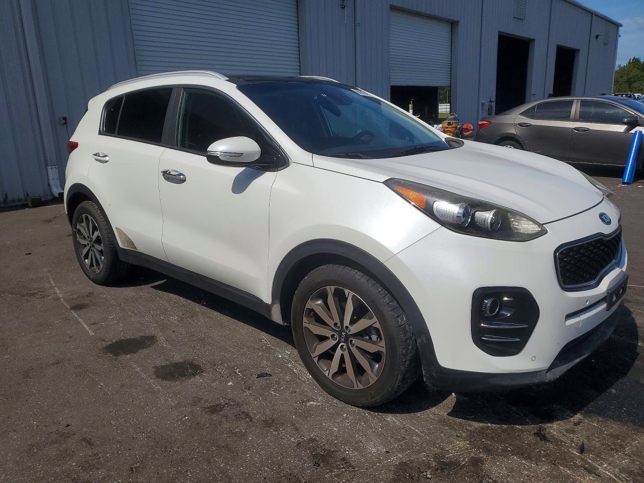 2017 Kia Sportage Ex - Image 4