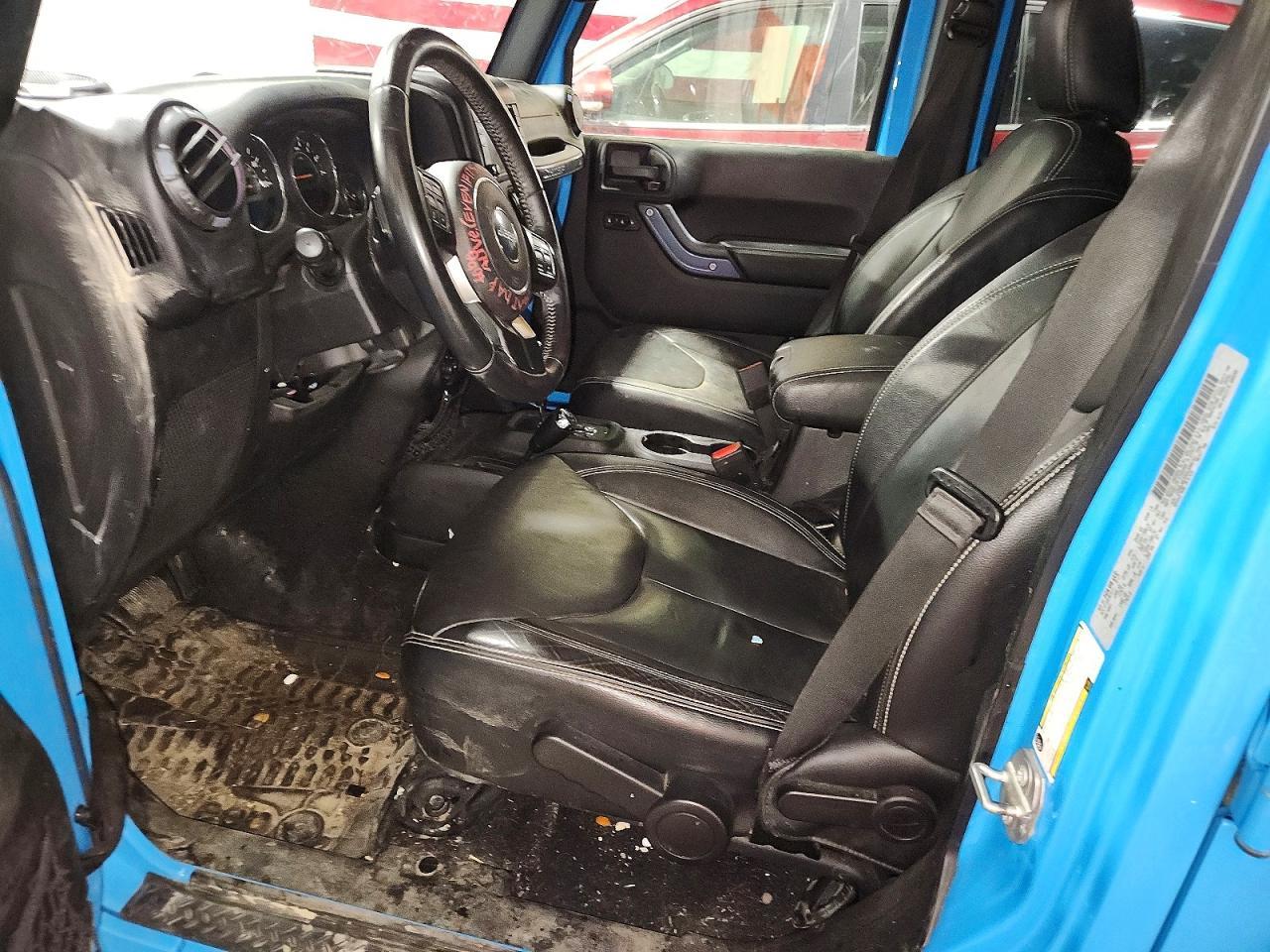 2017 Jeep Wrangler Unlimited Sahara - Image 7