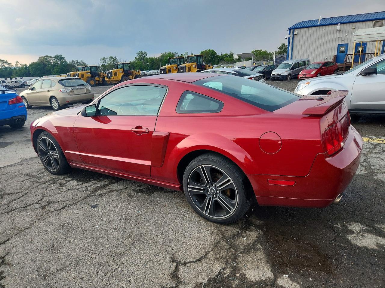 2005 Ford Mustang Gt - Фото 2