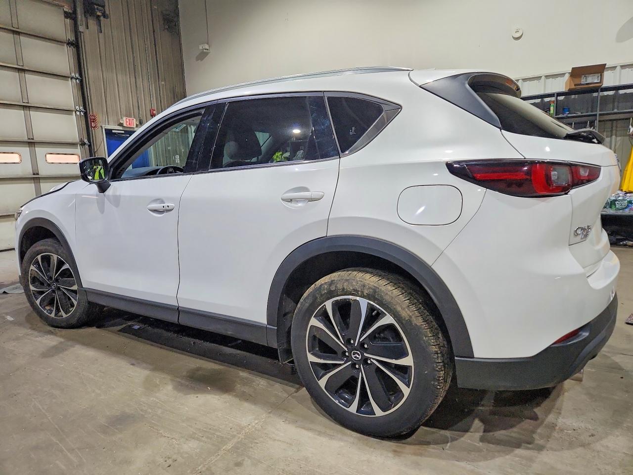 2023 Mazda Cx-5 Premium - Image 2