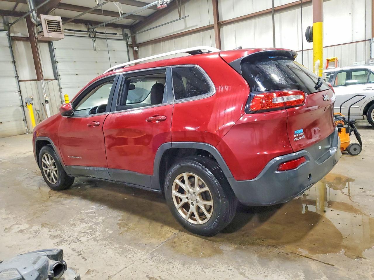 2016 Jeep Cherokee Latitude - Фото 2