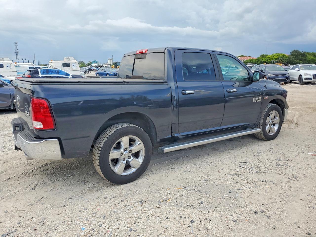 2016 Ram 1500 Slt - Image 3