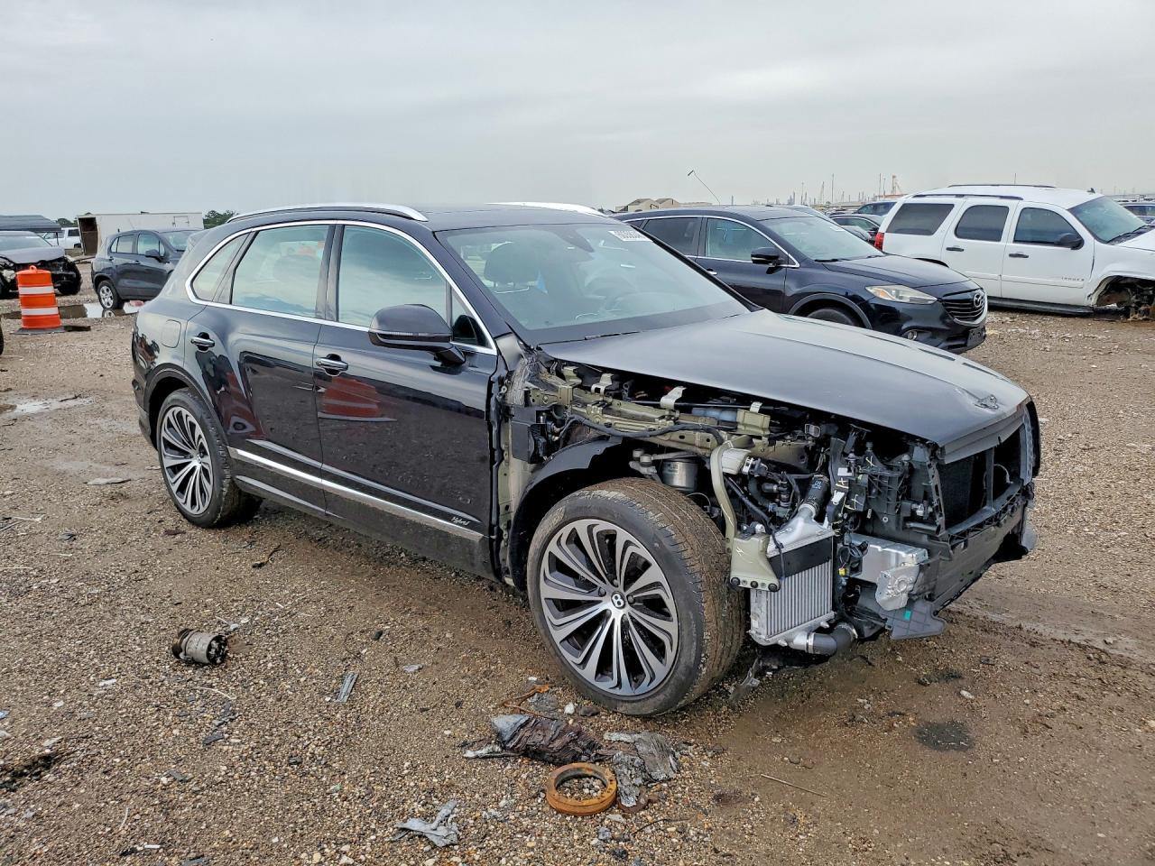 2021 Bentley Bentayga - Фото 4