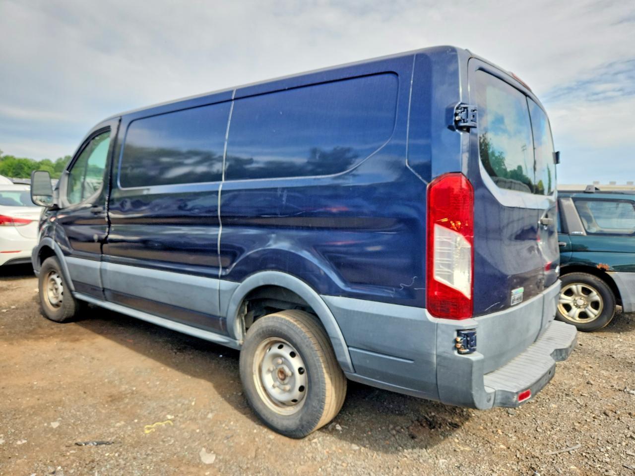 2015 Ford Transit T-250 - Фото 2