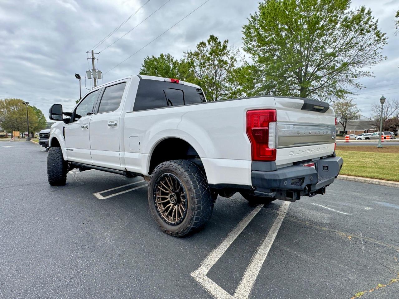 2019 Ford F250 Super Duty - Image 3