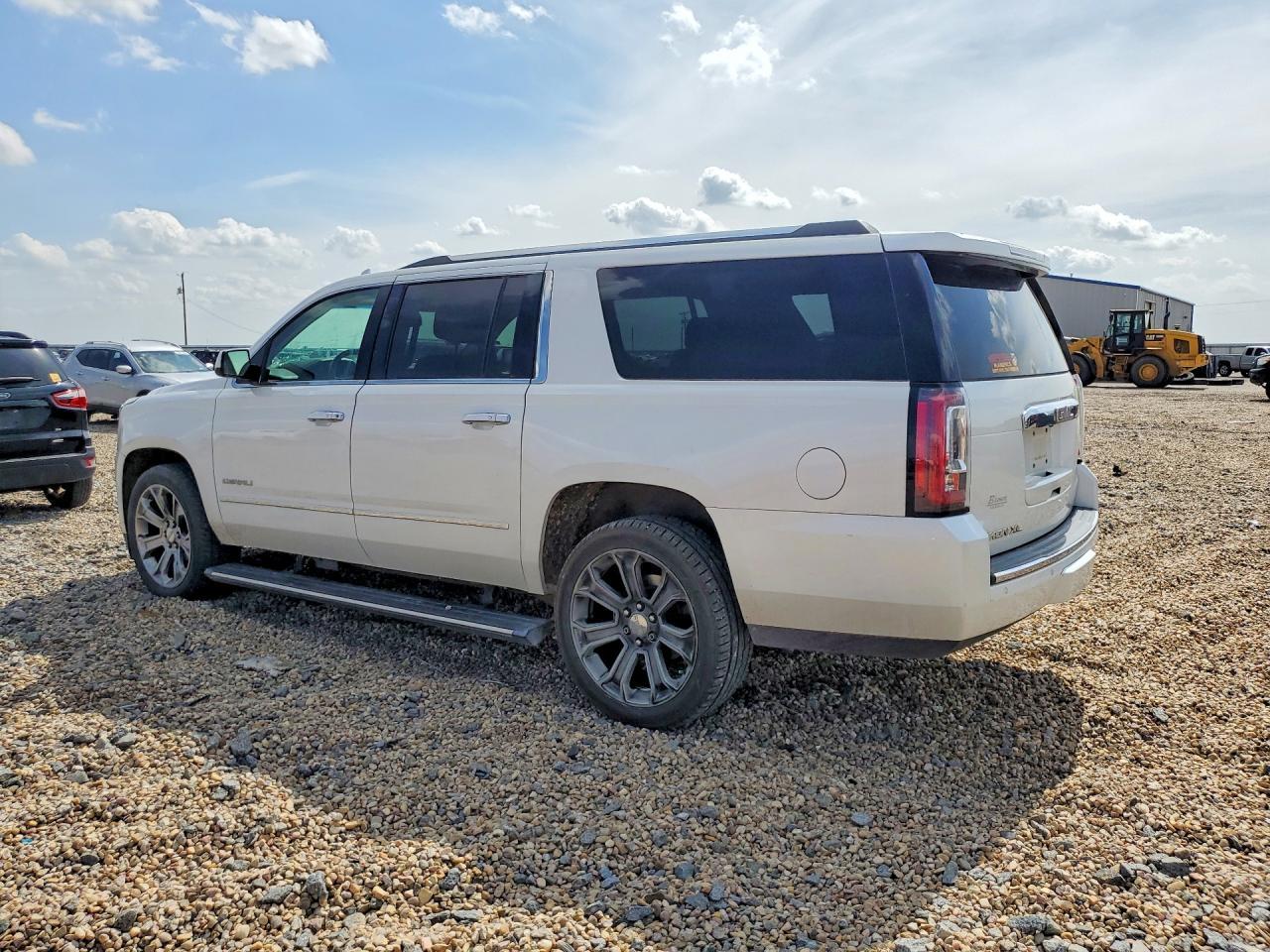 2018 GMC Yukon Xl Denali - Фото 2