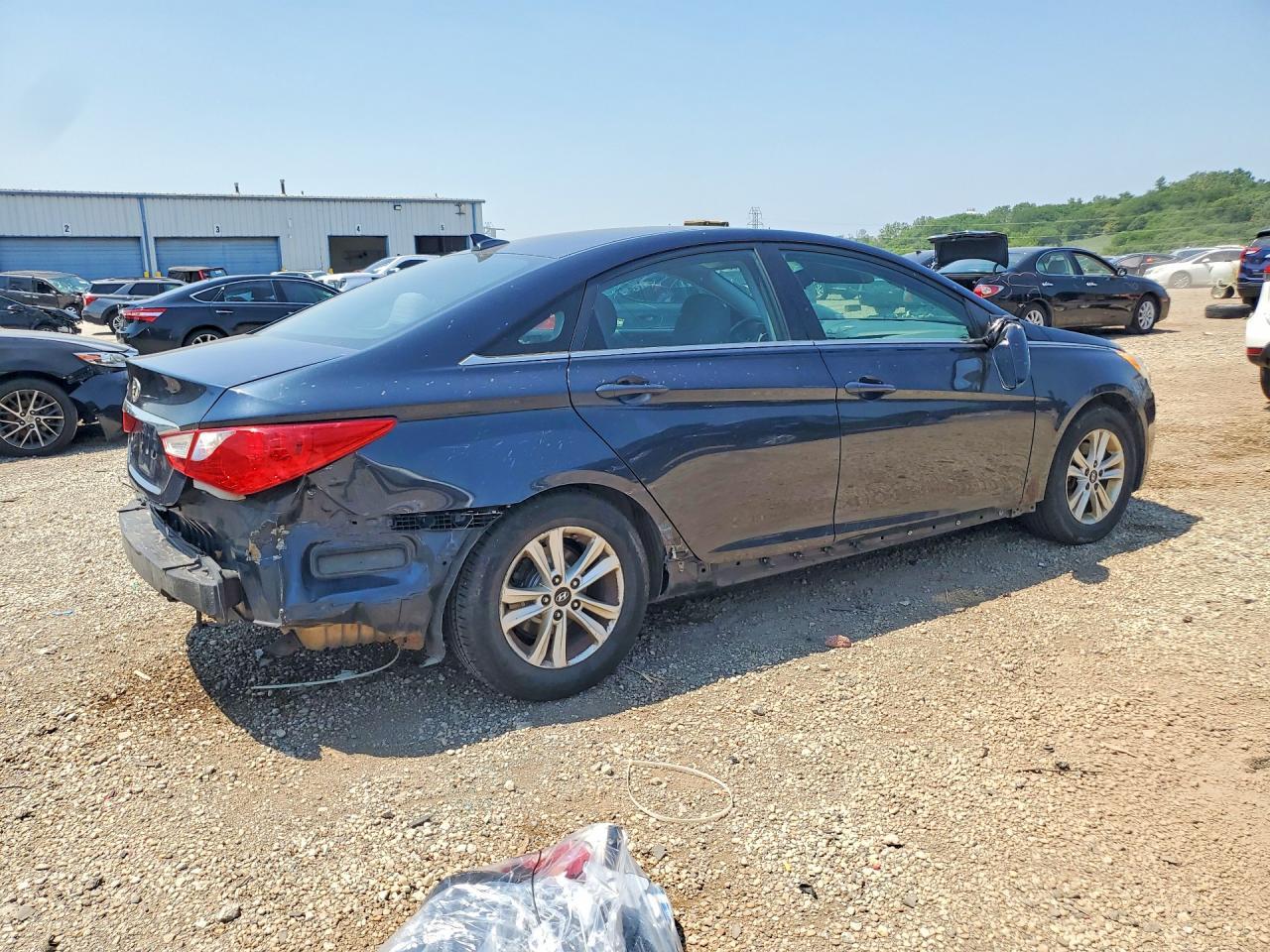 2013 Hyundai Sonata Gls - Image 3