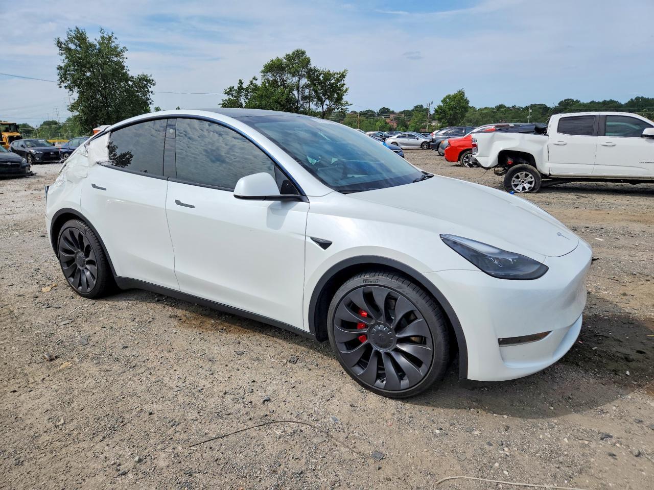 2023 Tesla Model Y - Фото 4