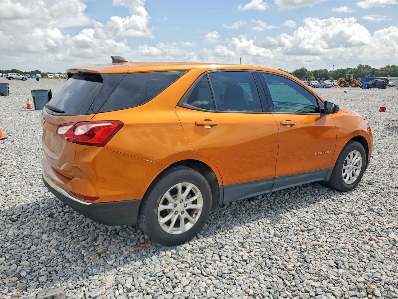 2019 Chevrolet Equinox Ls - Фото 3