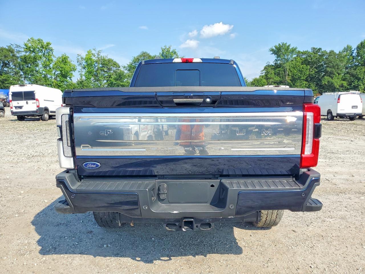 2024 Ford F250 Super Duty - Image 6