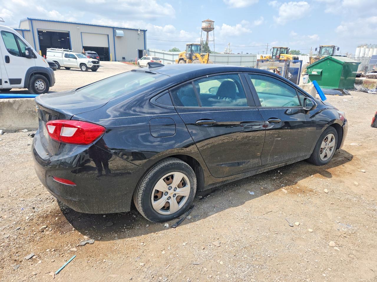 2018 Chevrolet Cruze Ls - Фото 3