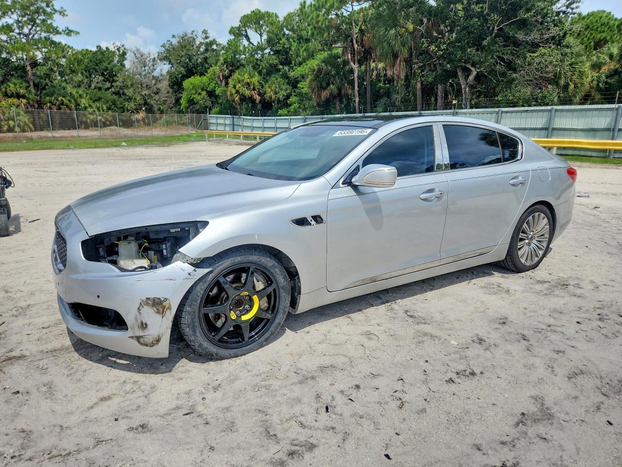 2015 Kia K900 Premium