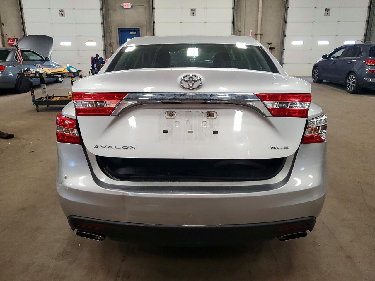 2013 Toyota Avalon Xle - Image 6