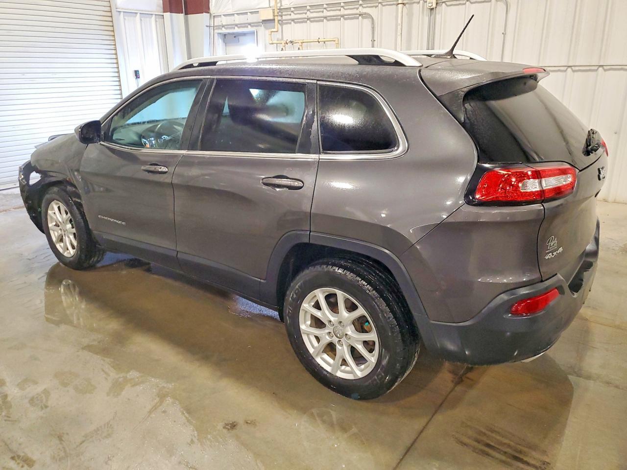 2015 Jeep Cherokee Latitude - Фото 2