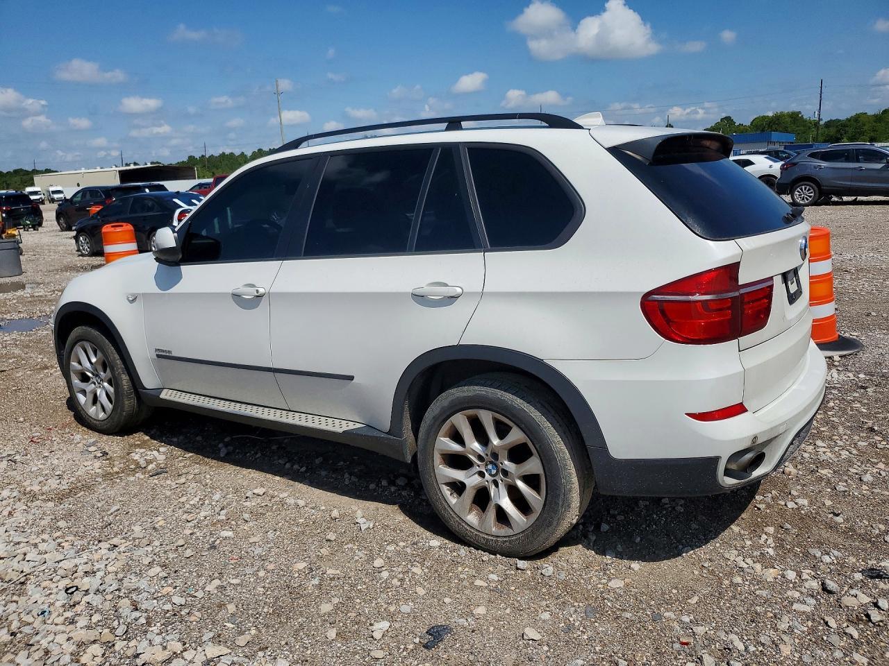 2011 BMW X5 xDrive35I - Image 2