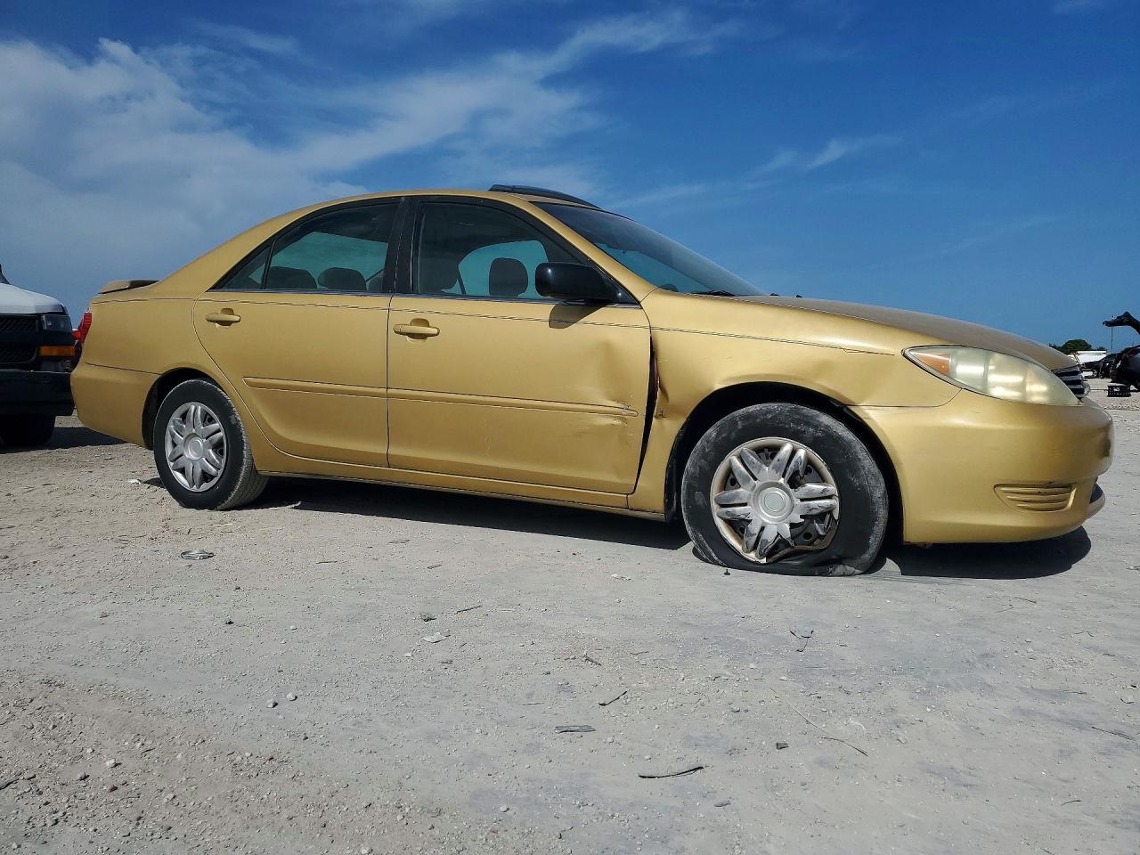 2005 Toyota Camry Le - Image 4